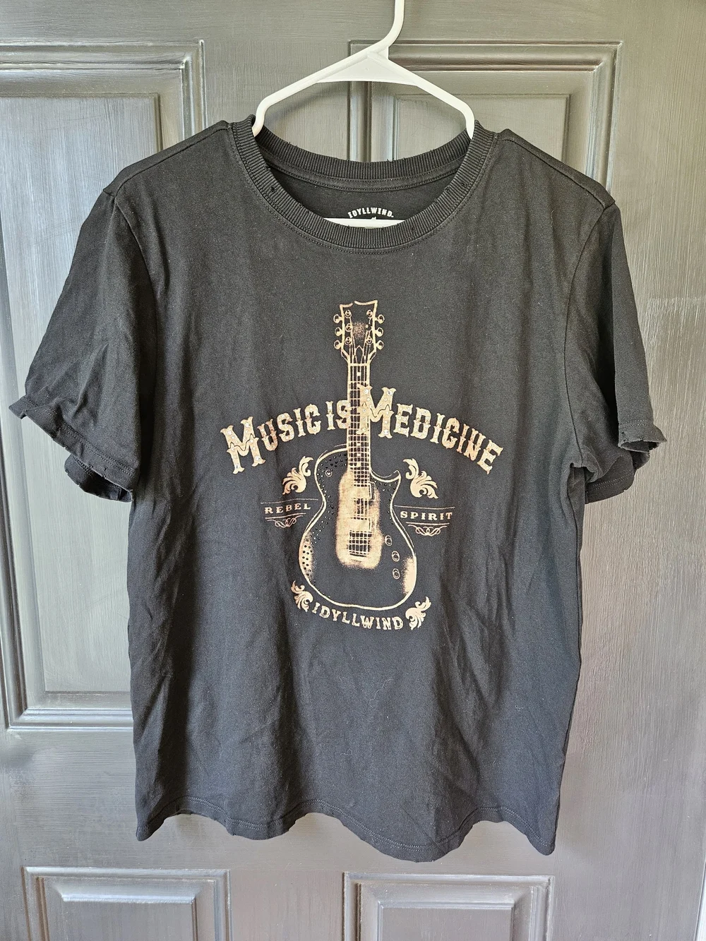 Idyllwind Black Tee with Light Mint Logo